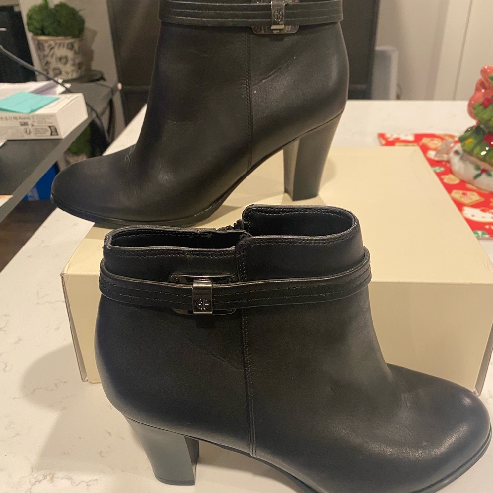 Like New! Giani Bernini Black Leather Ankle Boots 10 M - Picture 13 of 15